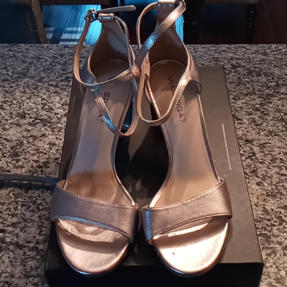 Sharp and comfortable Via Spiga Heels